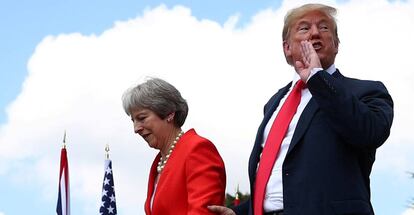 Theresa May y Donald Trump, en junio en Aylesbury (Reino Unido).