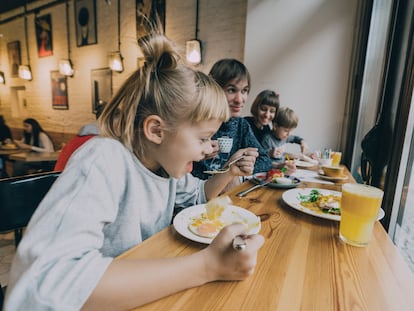 Cuando encuentras el sitio perfecto para comer en familia, la felicidad se nota en grandes y pequeños.