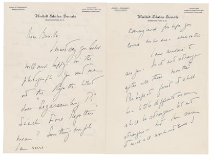 Algunas de las cartas escritas por John F. Kennedy durante su tiempo como senador de Massachusetts, que datan de 1955 y 1956, dirigidas a Gunilla von Post.