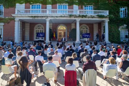 En el acto han participado medio centenar de personas que, a lo largo de esta legislatura, han escrito al presidente para trasladarle sus inquietudes y reflexiones.