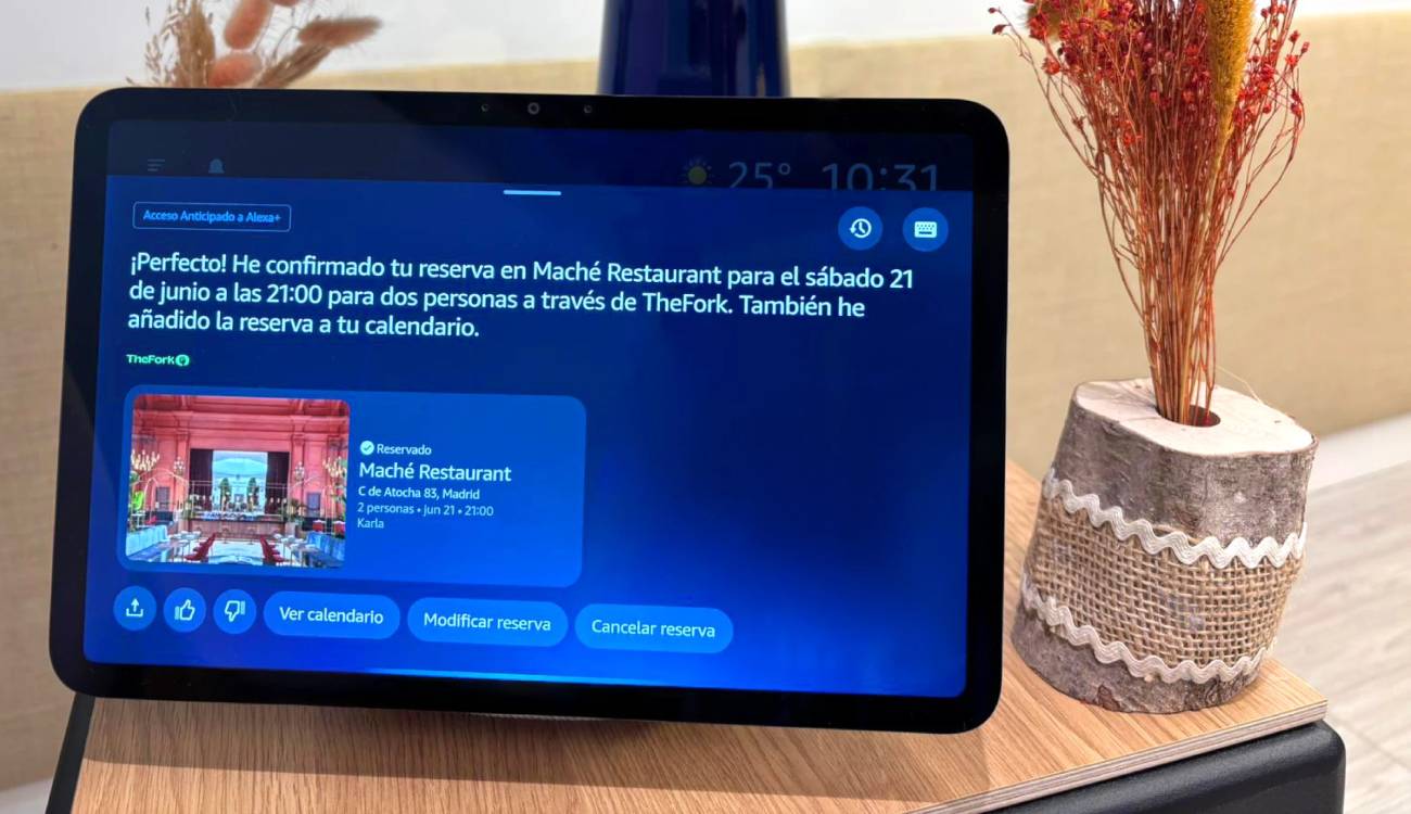 Alexa+ ya te permite reservar mesa en tu restaurante preferido desde un altavoz Amazon Echo