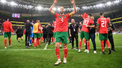 Sofyan Amrabat celebra la victoria de Marruecos ante Portugal en los cuartos de final del Mundial.