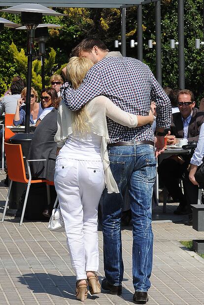 Shakira y Piqué pasean por Barcelona.