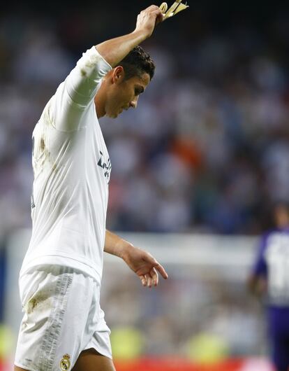 Ronaldo realiza uno de los gestos de enfado durante el partido.