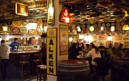 Interior del Delirium café, la taberna con cerca de 1.500 cervezas.