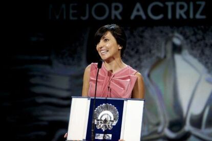 Marian &Aacute;lvarez tras recoger su premio en el Festival de Cine de San Sebasti&aacute;n