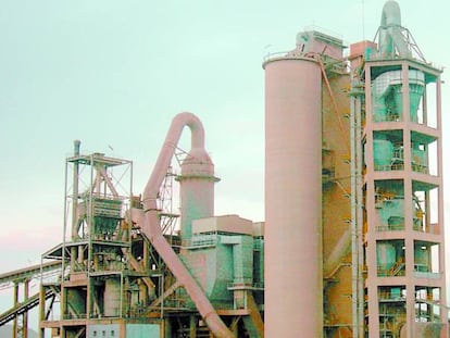 Industria creará un fondo de 600 millones para financiar a las empresas electrointensivas