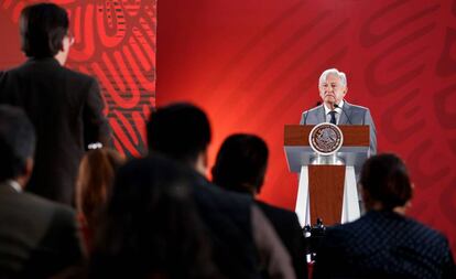 Andrés Manuel López Obrador en una de sus ruedas de prensa matutinas, en el Palacio Nacional de México.
