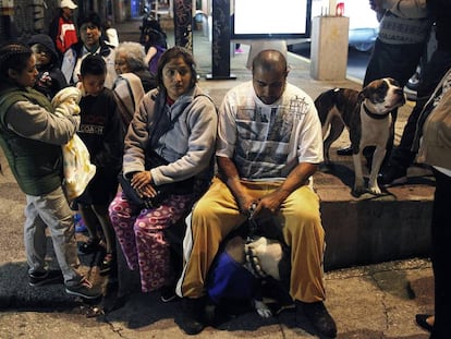 Moradores da Cidade do México após o terremoto