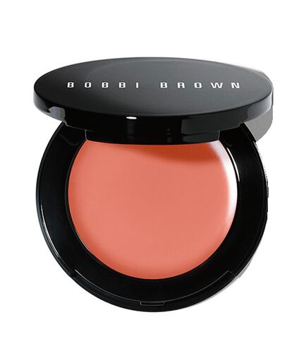 La crema de color multifunción de Bobbi Brown se puede aplicar en labios y mejillas, dejando un acabado jugoso de efecto buena cara.

38€