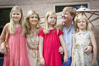 Los reyes de Holanda, y sus tres hijas (Amalia, Alexia y Ariane), el pasado verano.