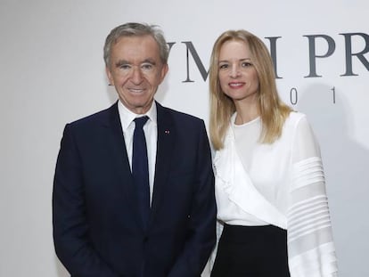 Bernard Arnault y su hija Delphine, en la entrega de premios de LVMH de 2019, en París.