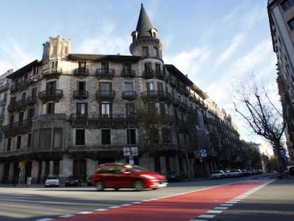 Un aspecto de la fachada de la Casa Burés, en el Eixample de Barcelona.