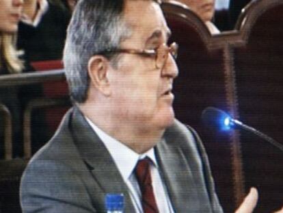 Imagen de vídeo de Eduardo Hinojosa durante su declaración.