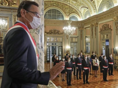 El presidente de Perú, Martin Vizcarra, durante la ceremonia de juramentación de Walter Martos como presidente del Consejo de Ministros, el pasado jueves en Lima.