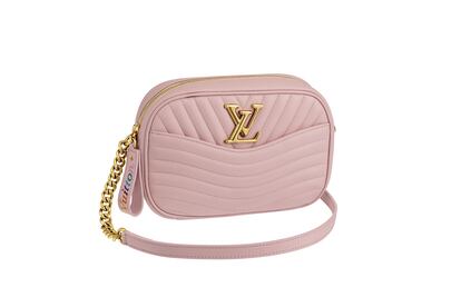 Bolso Camera en color smoothie pink, elaborado en piel de ternera acolchada, de Louis Vuitton.