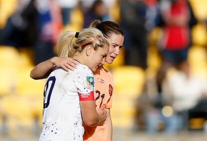 Lindsey Horan of the U.S. with Netherlands' Damaris Egurrola after the match.