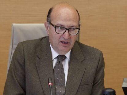 El presidente del Tribunal de Cuentas, Ram&oacute;n &Aacute;lvarez de Miranda, en el Congreso de los Diputados.