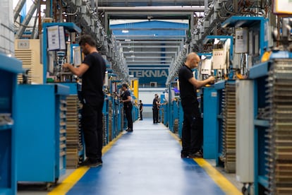 Interior de fábrica Teknia en Bilbao.