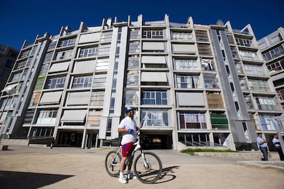 Bloque de viviendas sociales en la calle del Jacobeo 62, Carabanchel.