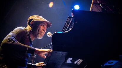 Ray Lema en un concierto.