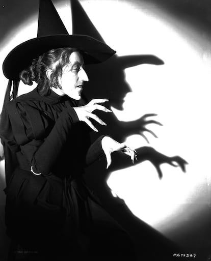 Margaret Hamilton, en 1938, en el papel de Miss Gulch, la Bruja del Oeste, en el musical 'El mago de Oz', dirigido por Victor Fleming.