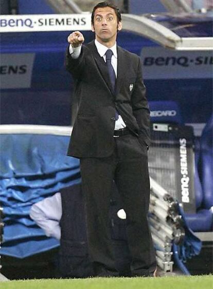 Quique Sánchez Flores, durante un partido con el Valencia