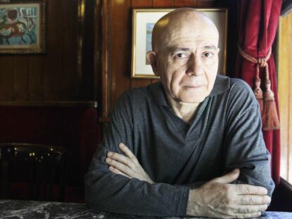 Hugo Mujica, durante la entrevista en el Café Gijón de Madrid.