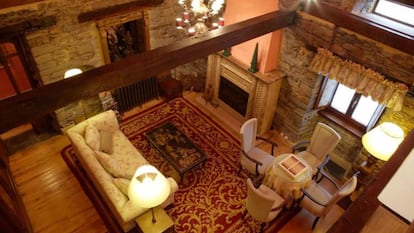 Interior del hotel rural Casa Xusto, en La Caridad (Asturias).