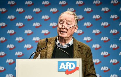 El colíder de Alternativa para Alemania (AfD) se dirige al congreso de su partido celebrado en Riesa, en el este de Alemania.