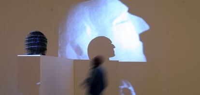 Una de las obras de Iñaki Garmendia en la exposición del Museo Guggenheim Bilbao