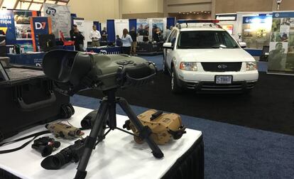 Expositores de la Border Security Expo, en San Antonio.