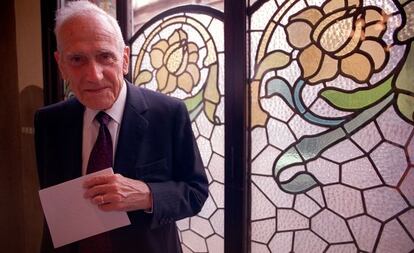 Antoni Badía i Margarit en 2003 cuando recibió el Premio de Honor de las Letras Catalanas.