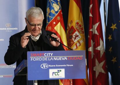 El alcalde de Valencia, Joan Ribó, ha protagonizado esta mañana en Madrid un desayuno informativo del "Smartcity. Foro de la Nueva Ciudad".