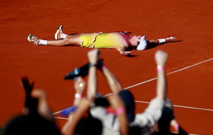 Fonseca celebra la victoria en la final de Buenos Aires frente a Cerúndolo.