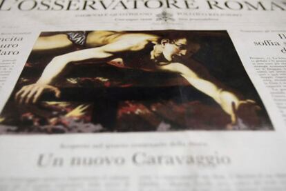 El nuevo cuadro atribuido a Caravaggio en la portada del periódico <i>L'Osservatore romano</i>.