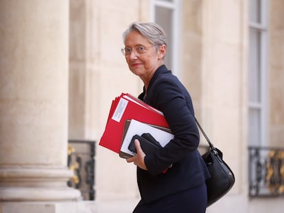 La primera ministra francesa, Élisabeth Borne, llega al Elíseo, el 19 de julio.