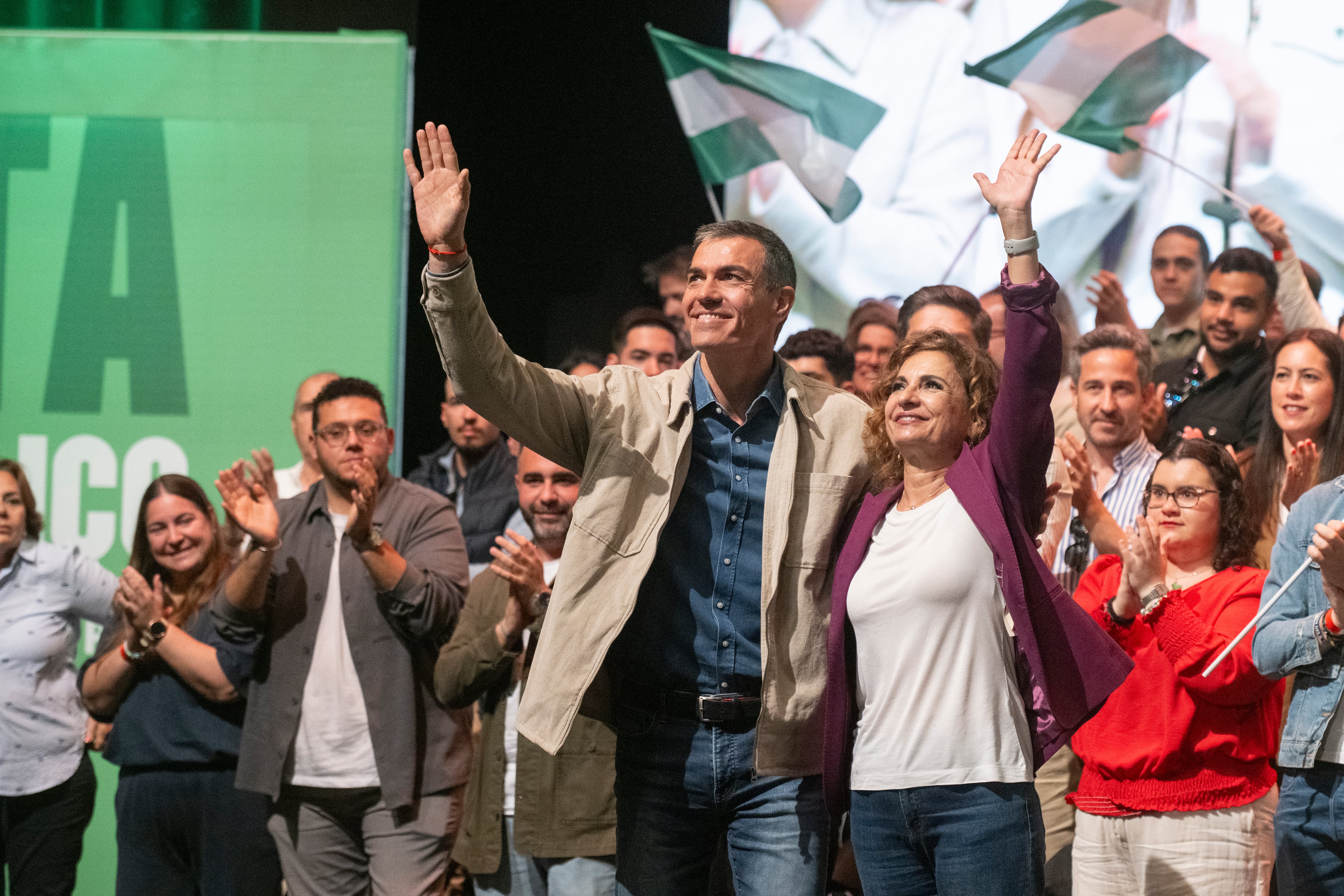 Sánchez se reivindica como el “Gobierno de la soluciones” y Montero critica que el PP haga “caja” con el accidente de la Guardia Civil