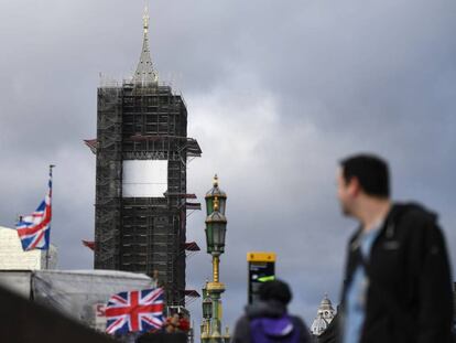 La torre del Big Ben, en Londres, este viernes, rodeada de andamios.