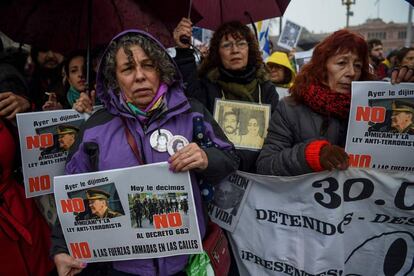 Movilización contra la reforma de las Fuerzas Armadas en Buenos Aires.