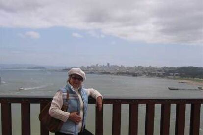 La autora de la carta, en la bahía de San Francisco (California).