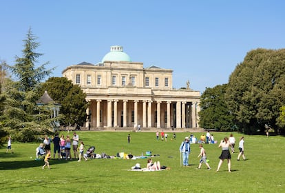 El exterior del Pittville Pump Room, en Cheltenham.