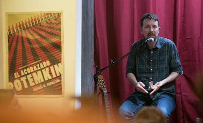 Presentación del último libro de Pablo Iglesias en la Taberna Garibaldi de Madrid.