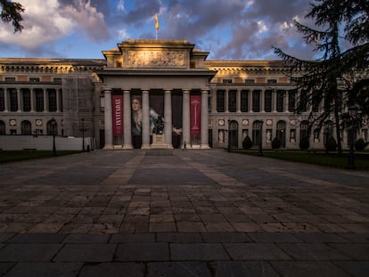 El museo del Prado ha tenido que posponer su exposición 'Invitadas', que se iba a inaugurar el pasado lunes.
