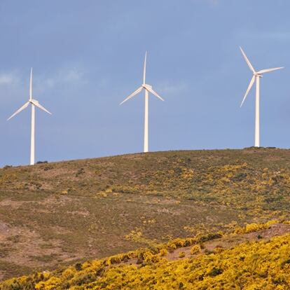 ORENSE, GALICIA, SPAIN - MAY 31: Wind turbines at the Serra do Larouco wind farm, as of May 31, 2023, in Esgos, Ourense, Galicia, Spain. The transactional market in the renewable energy sector in Spain has registered a total of 54 mergers and acquisitions in the first four months of the year, 35.18% less than in the same period of the previous year, according to data from TTR Data. However, the total amount of these operations amounted to 9,696 million euros, a year-on-year increase of 82.60%. (Photo By Agostime/Europa Press via Getty Images)