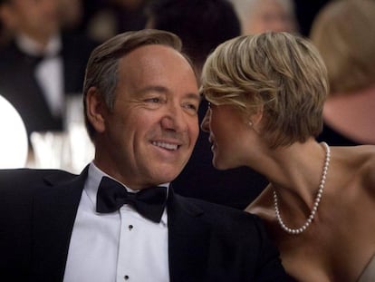 Frank y Claire Underwood, protagonizados por Kevin Spacey y Roben Wright.