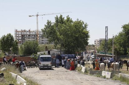 Salida de los carros tras la parada en el sector 4.