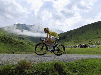 Tadej Pogacar, durante la etapa de este sábado, la primera en los Pirineos del presente Tour de Francia.