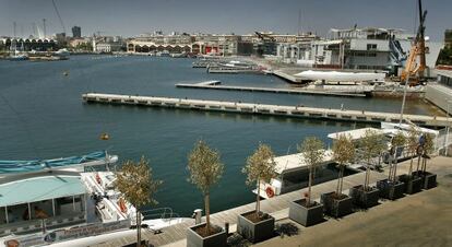 Vista panor&aacute;mica de la d&aacute;rsena interior del puerto de Valencia, en una imagen de 2009. 