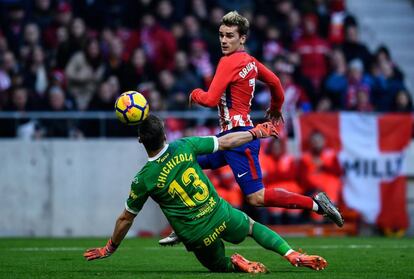 Griezmann marca el primer gol del Atlético.